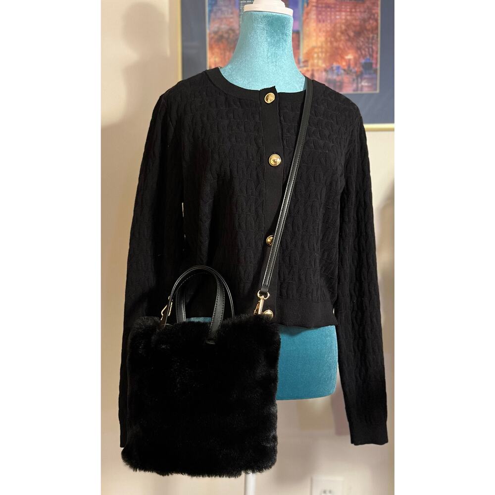 Expressions NYC Black
Crossbody Bag
Faux fur
Brand new - Picture 2 of 8